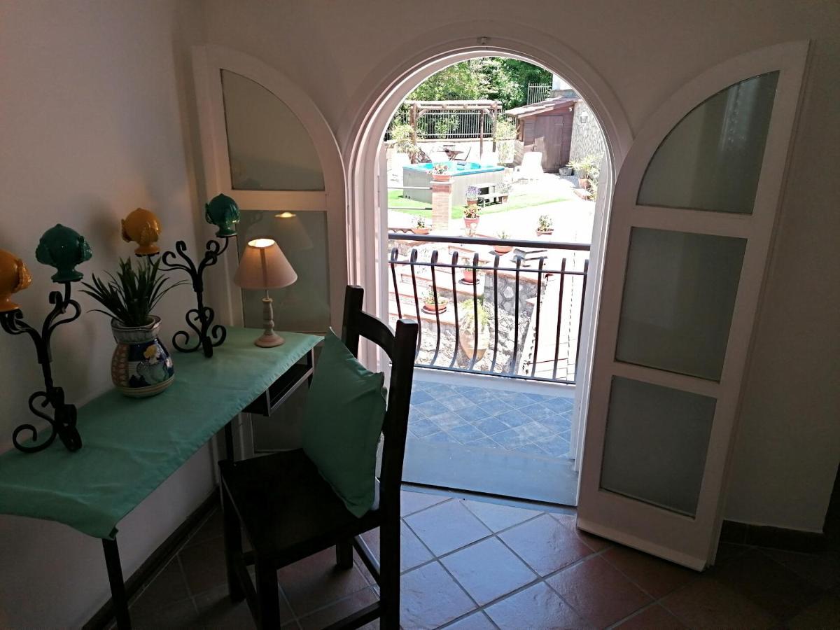 B&B Villa Teresa Сорренто Екстер'єр фото