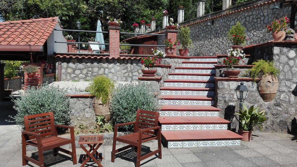 B&B Villa Teresa Сорренто Екстер'єр фото